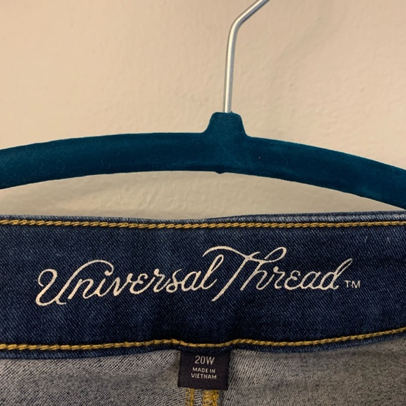 Universal Threads straight leg size 20W dark wash trouser style jeans - Picture 2 of 6